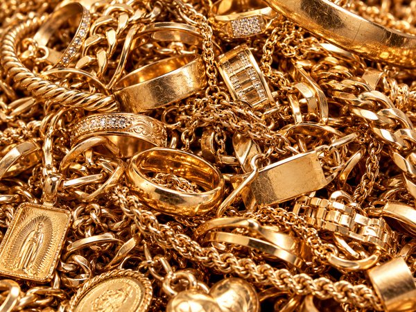 Alt- und Bruchgold: Ketten, Ringe und Anhänger